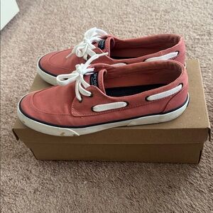 Sperry Coral Canvas Lace-Up Boat Sneakers EUC